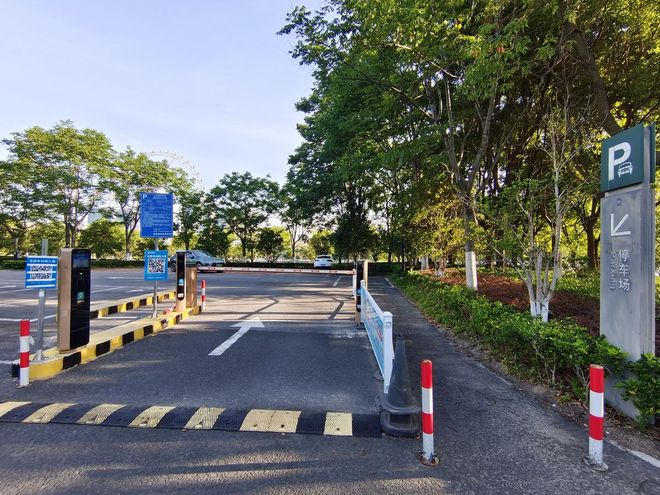 四日黄山高评分旅行社四天三晚费用全含冰球突破爆百万大奖黄山四日游自驾配套(图2) 四日黄山高评分旅行社四天三晚费用全含冰球突破爆百万大奖黄山四日游自驾配套(图2)